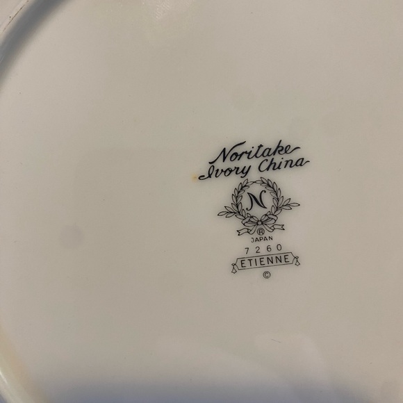 Noritake ETIENNE Ivory Fine China Salad Plates 7260 JAPAN 8 1/4”-Set of 8 - Picture 6 of 6